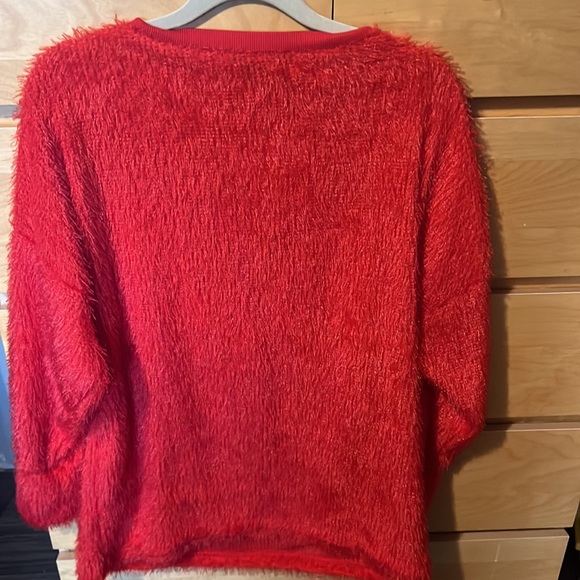 Beaded V-neck sweater! - Picture 3 of 3